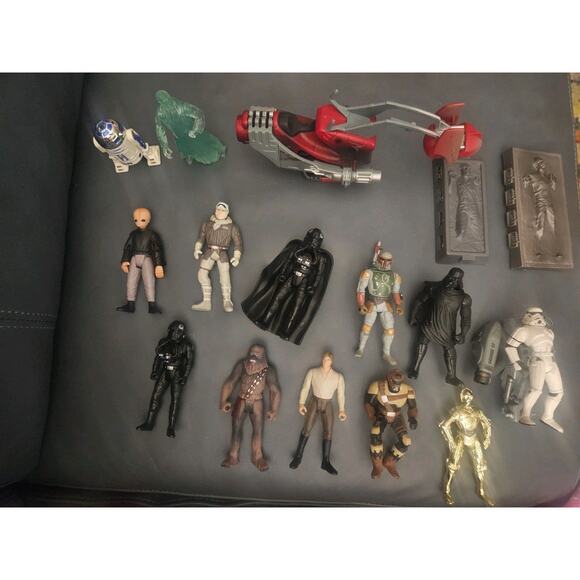 Lot Of 1990s Star Wars Action Figures Darth Vader Chewbaca Han Solo C3PO Kenner - Picture 1 of 8